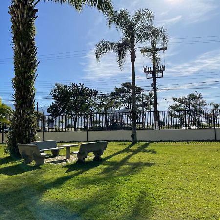 Apartamento Ubatuba, Itagua, Bem Localizado, Duas Vagas De Garagem Luaran gambar
