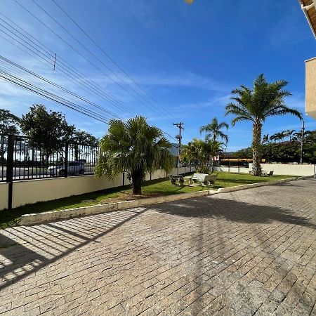 Apartamento Ubatuba, Itagua, Bem Localizado, Duas Vagas De Garagem Luaran gambar