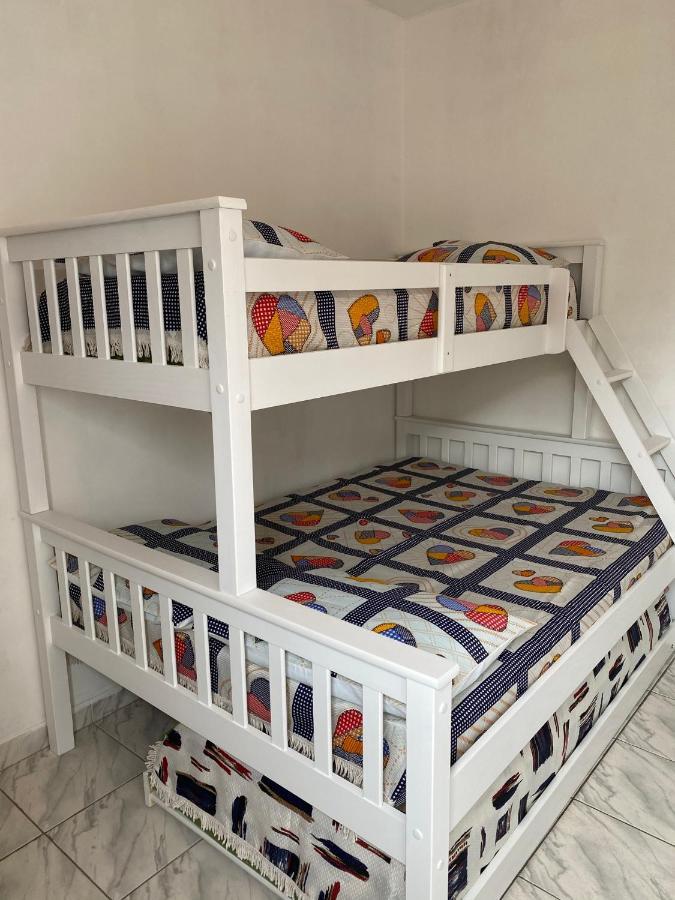 Apartamento Ubatuba, Itagua, Bem Localizado, Duas Vagas De Garagem Luaran gambar
